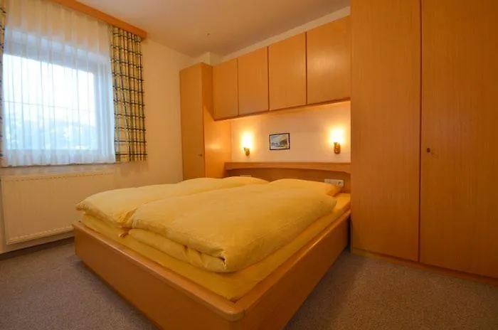 شقة Mitteregger كابرون